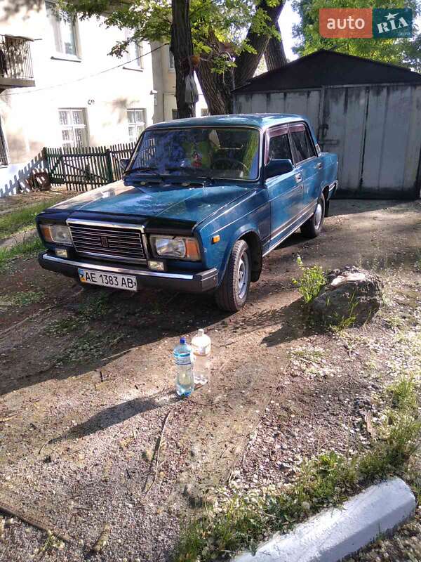 Седан ВАЗ / Lada 2107 2004 в Днепре