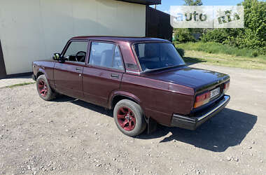 Седан ВАЗ / Lada 2107 2011 в Павлограде