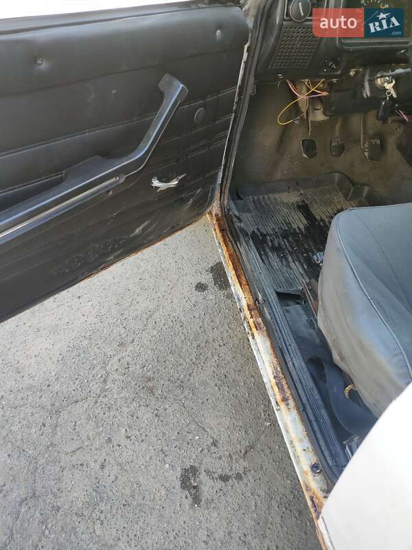 Седан ВАЗ / Lada 2107 1990 в Киеве фото 8 Седан ВАЗ / Lada 2107 1990 в Киеве