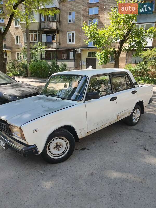 Седан ВАЗ / Lada 2107 1990 в Киеве фото 3 Седан ВАЗ / Lada 2107 1990 в Киеве