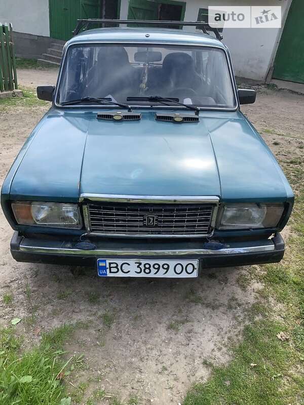 Седан ВАЗ / Lada 2107 1990 в Львове