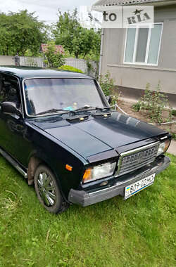 Седан ВАЗ / Lada 2107 2002 в Новоселице