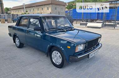 Седан ВАЗ / Lada 2107 2005 в Могилев-Подольске