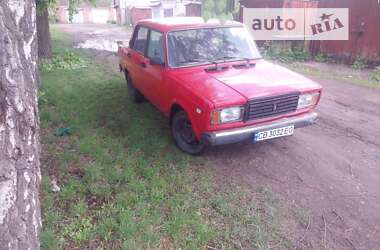 Седан ВАЗ / Lada 2107 1996 в Нежине