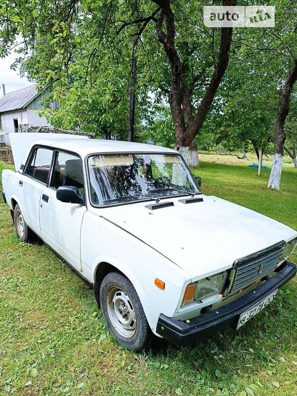 Седан ВАЗ / Lada 2107 1990 в Мукачево