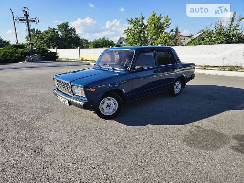 Седан ВАЗ / Lada 2107 2004 в Терновке