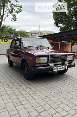 Седан ВАЗ / Lada 2107 2001 в Одессе
