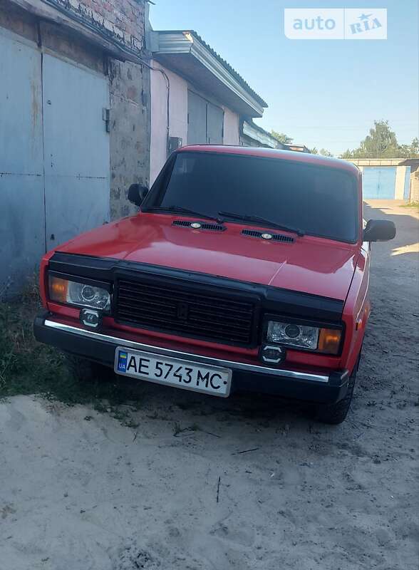 Седан ВАЗ / Lada 2107 1991 в Каменском