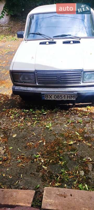 Седан ВАЗ / Lada 2107 1983 в Старокостянтинові