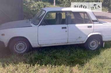 Седан ВАЗ / Lada 2107 1990 в Гайсине