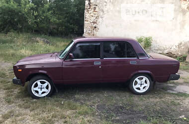 Седан ВАЗ / Lada 2107 2004 в Голованевске