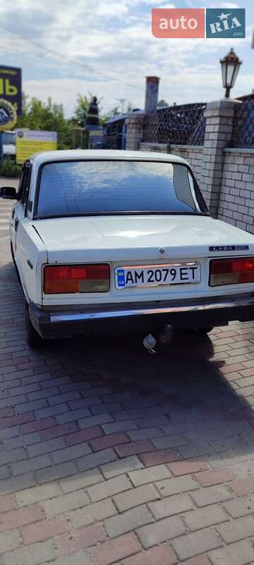 Седан ВАЗ / Lada 2107 1994 в Житомире