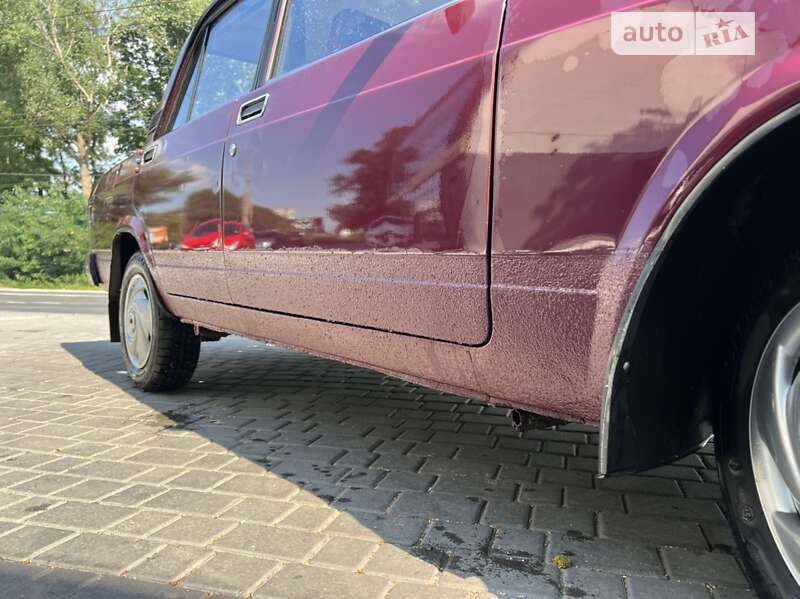 Седан ВАЗ / Lada 2107 2004 в Тернополі