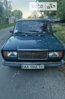 Седан ВАЗ / Lada 2107 2005 в Киеве