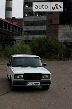 Седан ВАЗ / Lada 2107 2001 в Калуші