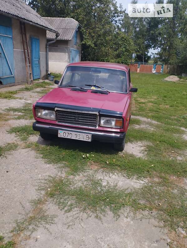 Седан ВАЗ / Lada 2107 1995 в Бурштині