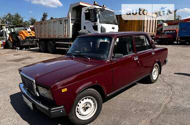 Седан ВАЗ / Lada 2107 2006 в Кривом Роге