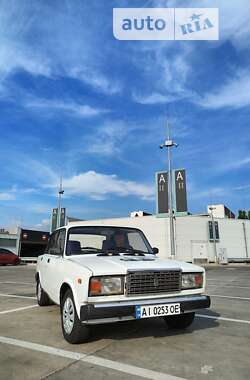 Седан ВАЗ / Lada 2107 1998 в Киеве