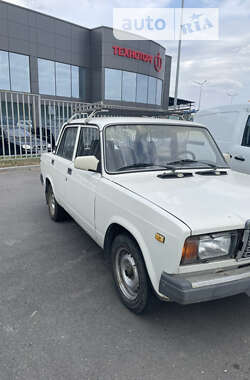 Седан ВАЗ / Lada 2107 2000 в Днепре