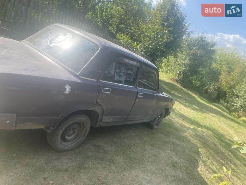 Седан ВАЗ / Lada 2107 2002 в Шумске фото 3 Седан ВАЗ / Lada 2107 2002 в Шумске