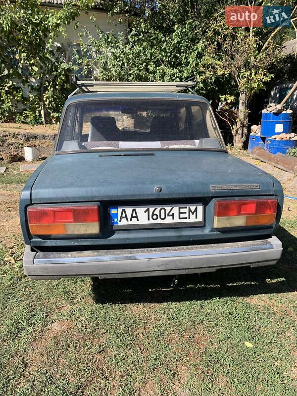 Седан ВАЗ / Lada 2107 2002 в Гадячі
