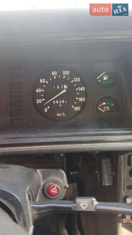 Седан ВАЗ / Lada 2107 2004 в Киеве