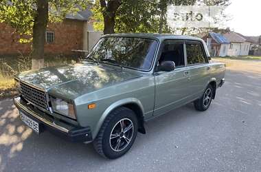 Седан ВАЗ / Lada 2107 2007 в Сторожинце