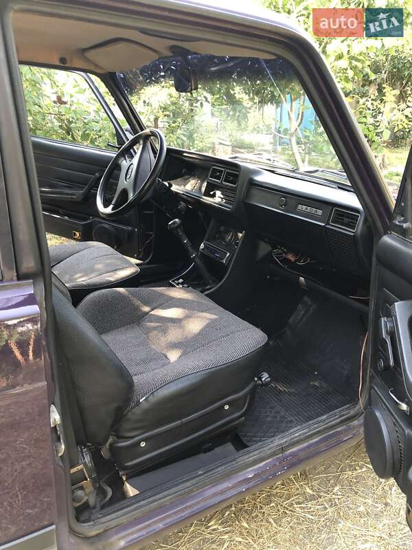 Седан ВАЗ / Lada 2107 1999 в Новомосковську