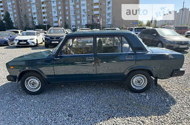 Седан ВАЗ / Lada 2107 2007 в Киеве