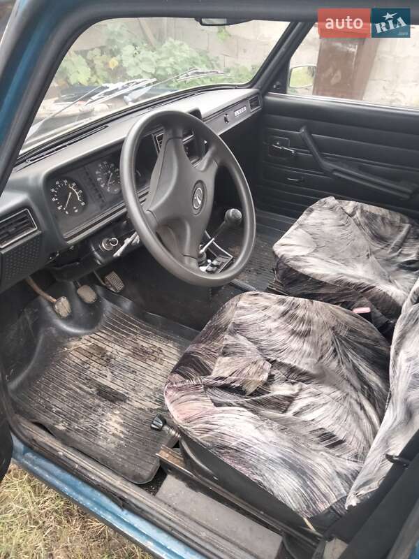 Седан ВАЗ / Lada 2107 2004 в Луцке