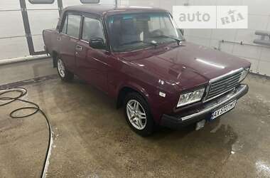 Седан ВАЗ / Lada 2107 2004 в Харкові