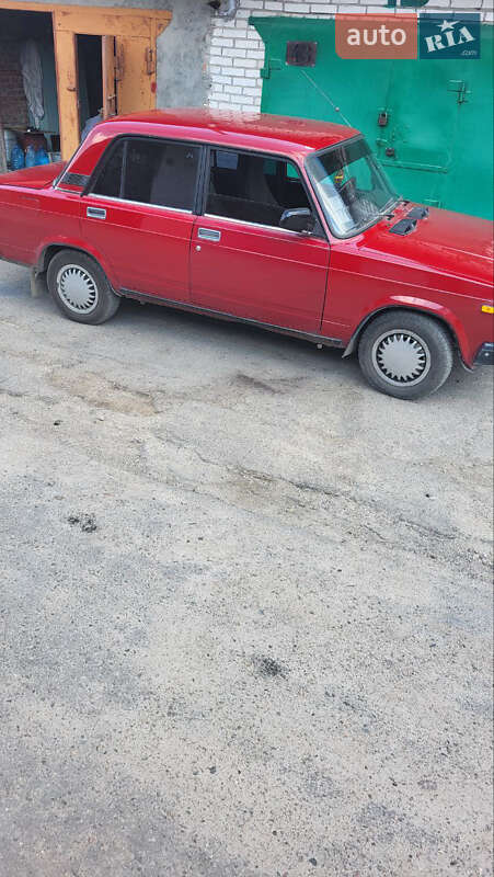 Седан ВАЗ / Lada 2107 1995 в Білій Церкві фото 4 Седан ВАЗ / Lada 2107 1995 в Білій Церкві