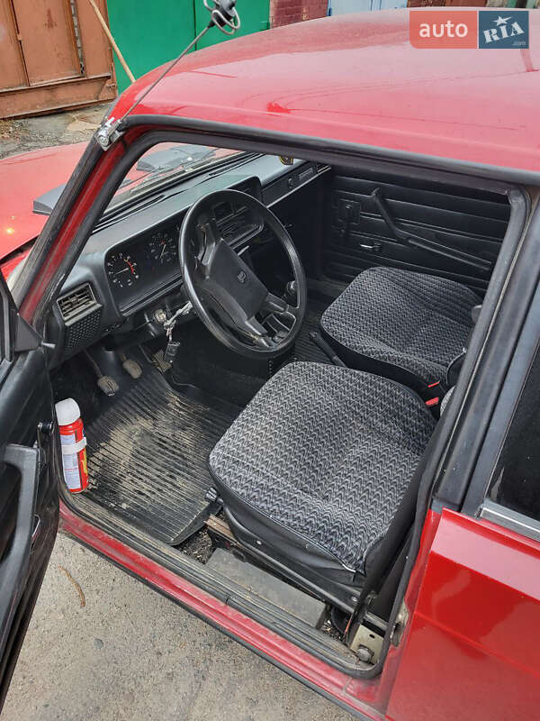 Седан ВАЗ / Lada 2107 1995 в Білій Церкві фото 5 Седан ВАЗ / Lada 2107 1995 в Білій Церкві