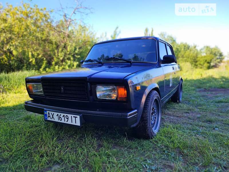 Седан ВАЗ / Lada 2107 1987 в Харькове