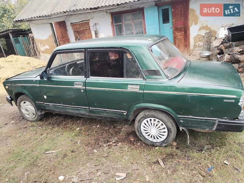 Седан ВАЗ / Lada 2107 2002 в Песчанке
