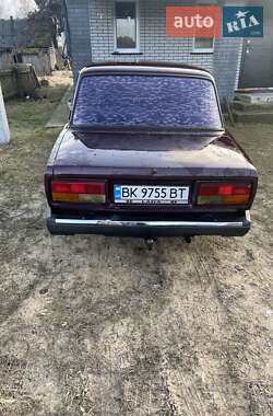 Седан ВАЗ / Lada 2107 1995 в Рівному