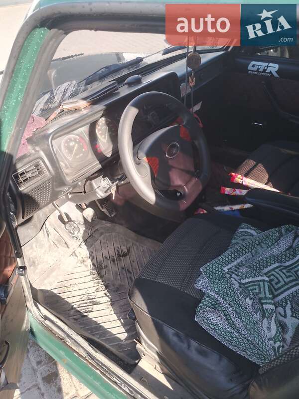 Седан ВАЗ / Lada 2107 1998 в Рокитному