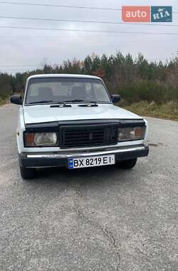 Седан ВАЗ / Lada 2107 1996 в Полонном