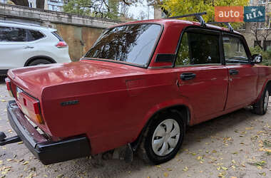 Седан ВАЗ / Lada 2107 1994 в Днепре