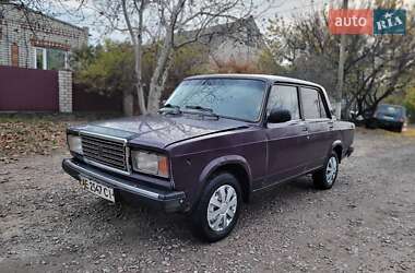 Седан ВАЗ / Lada 2107 2002 в Мар'янському