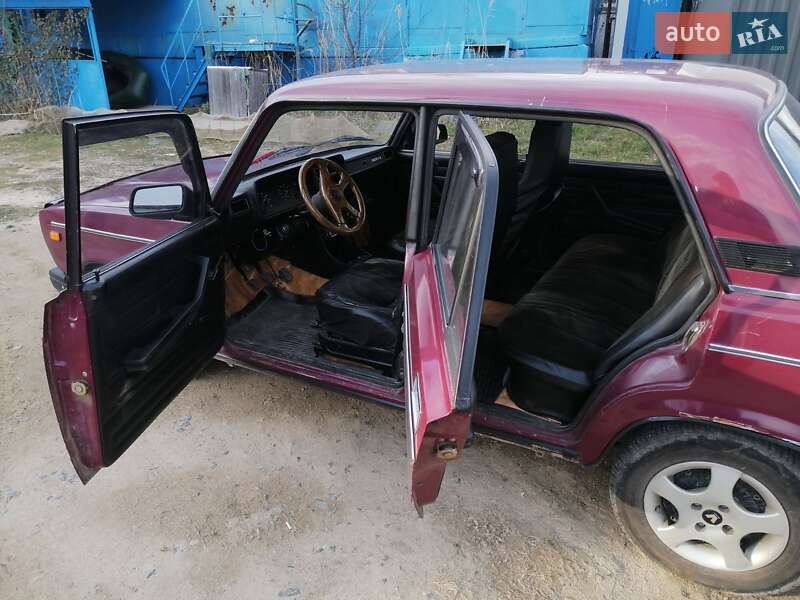 Седан ВАЗ / Lada 2107 2004 в Южному фото 9 Седан ВАЗ / Lada 2107 2004 в Южному