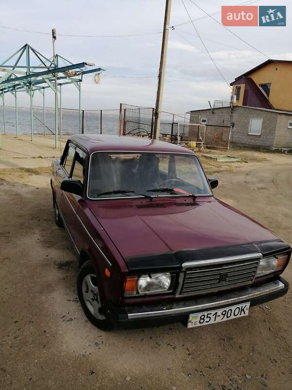 Седан ВАЗ / Lada 2107 2004 в Южному фото 5 Седан ВАЗ / Lada 2107 2004 в Южному