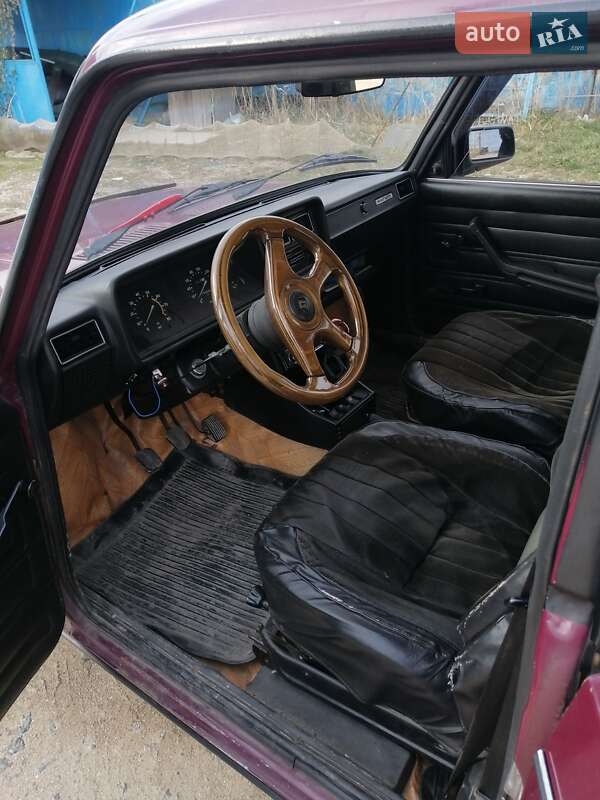 Седан ВАЗ / Lada 2107 2004 в Южному фото 10 Седан ВАЗ / Lada 2107 2004 в Южному