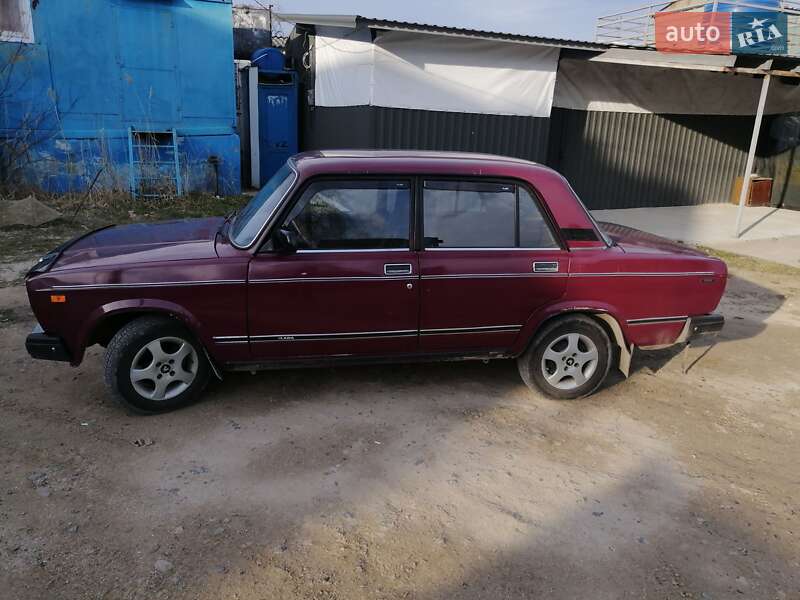 Седан ВАЗ / Lada 2107 2004 в Южному фото 3 Седан ВАЗ / Lada 2107 2004 в Южному