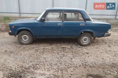 Седан ВАЗ / Lada 2107 2004 в Ужгороді