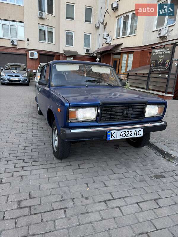 Седан ВАЗ / Lada 2107 2008 в Киеве