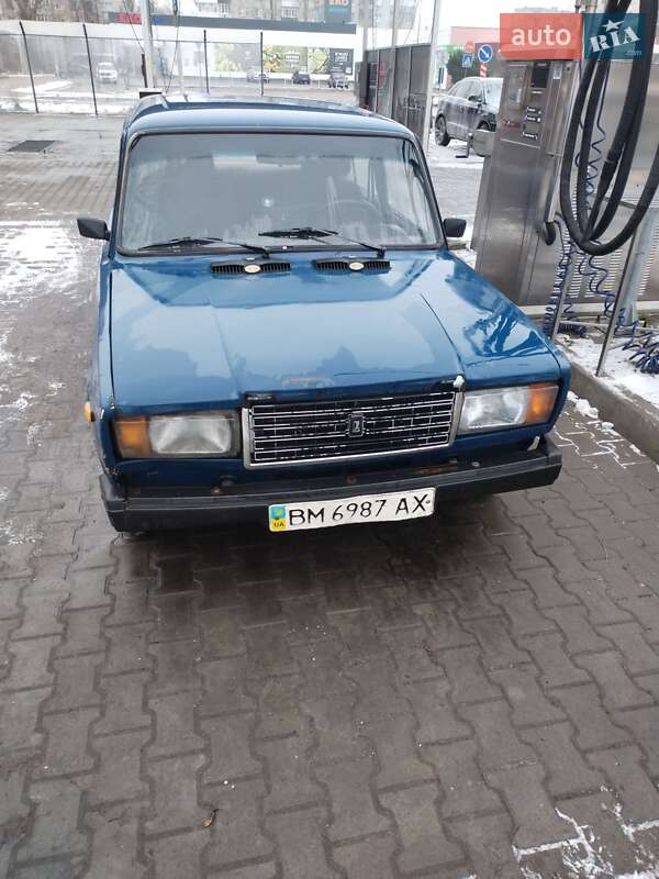 Седан ВАЗ 2107 2000 в 