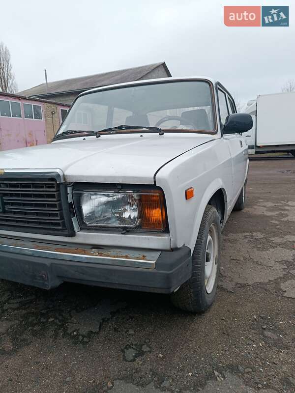 Седан ВАЗ 2107 2005 в 