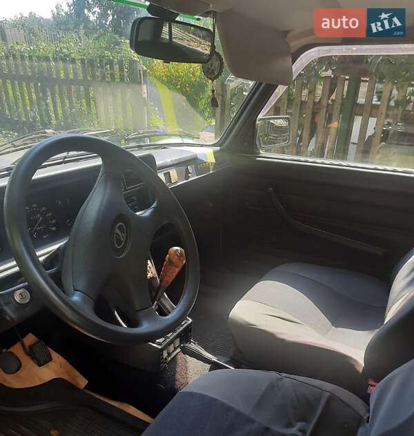 Седан ВАЗ / Lada 2107 2006 в Киеве