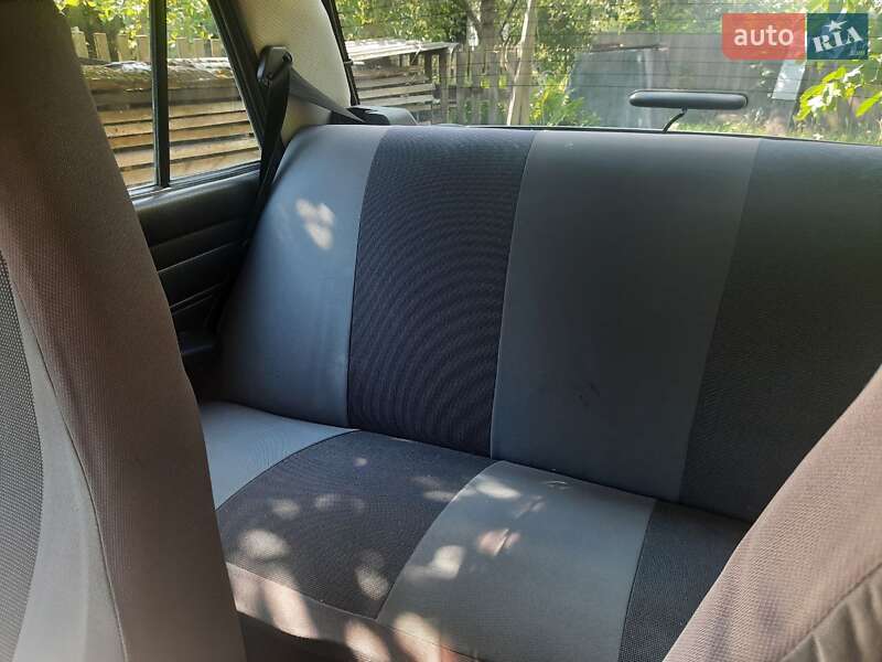 Седан ВАЗ / Lada 2107 2006 в Киеве